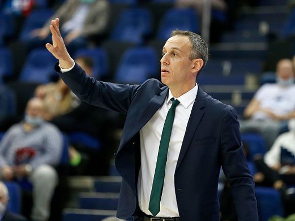 הלב עם ישראל. קטש (GETTY)