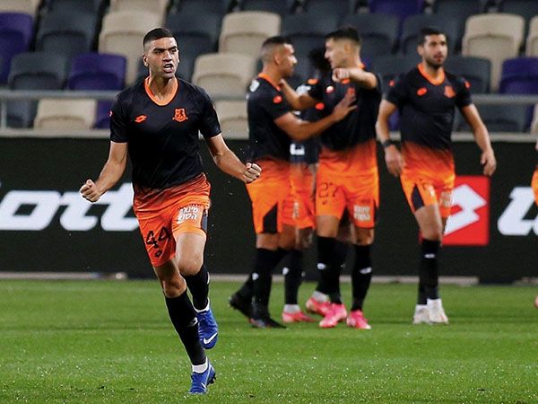 עוביידה חטאב. מועמד לחזק את מרכז ההגנה של העולה החדשה (אלן שיבר)