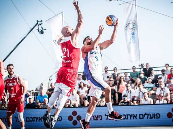 רז ניסים כהן. למרות שנפצע, הנבחרת הסתדרה בלעדיו מול פורטוגל (צילום: איגוד הכדורסל)