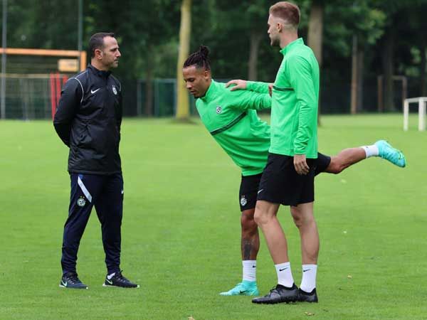 צ'ארון שרי ובוגדן פלאניץ'. הזרים של האלופה יקוו להיות חלק משמעותי גם השנה (צילום: האתר הרשמי של מכבי חיפה)