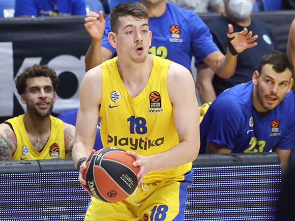 סהר. כלול בסגל של בית הלחמי (דני מרון)