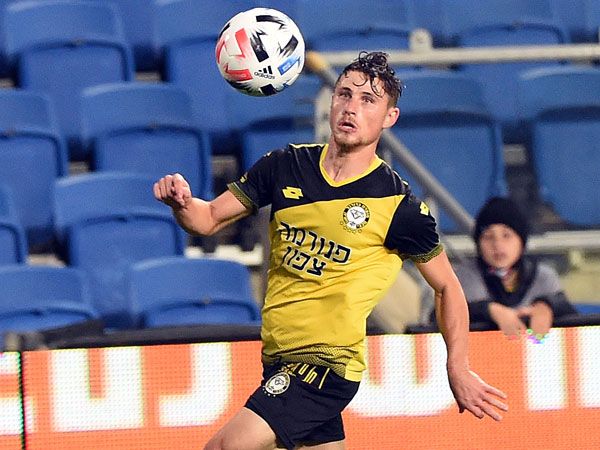 קניקובסקי. שיחות עם מכבי ת"א (ברני ארדוב)