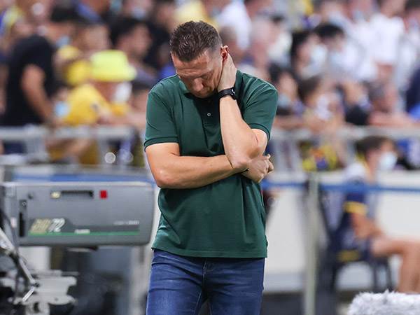 כאב ראש לבכר (דני מרון)