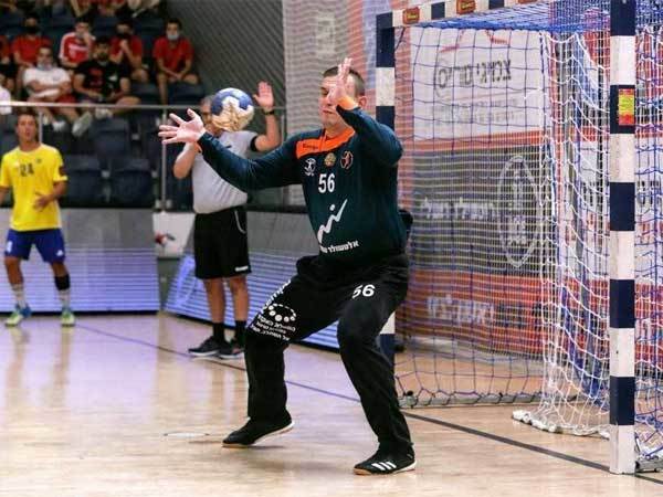 דרמה כבר בפתיחה (הדר ואן קולא איגוד הכדוריד)