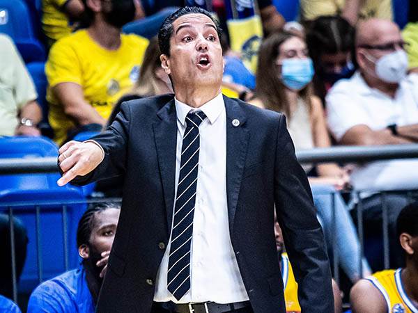 ספרופולוס. (עודד קרני)