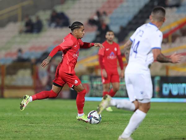 לא הצליח להתאקלם (לירון מולדובן)