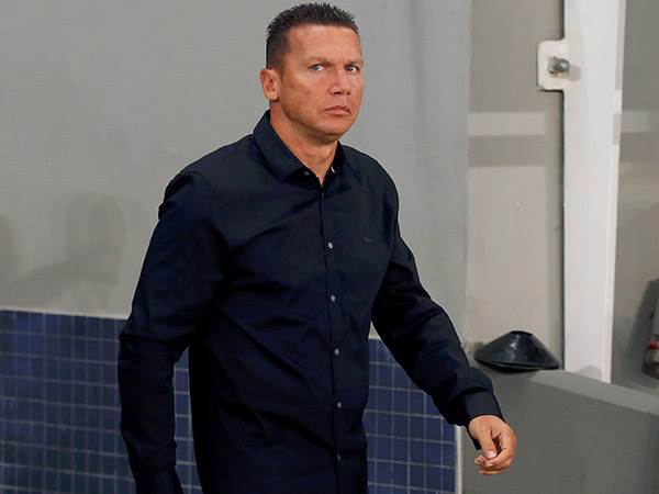 בכר. כבר לא מתחכם (אלן שיבר)