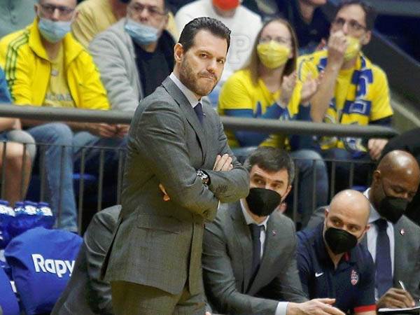 איטודיס נראה אובד עצות (צילום: אלן שיבר)