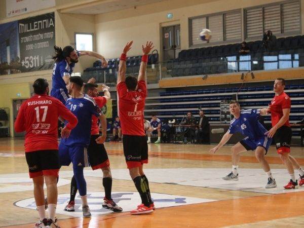 (דבורית איטין, איגוד הכדוריד)