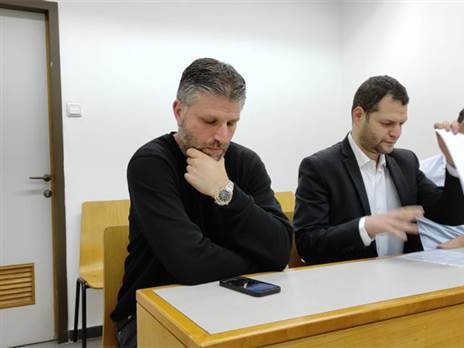 שי אהרון, היום בבית הדין