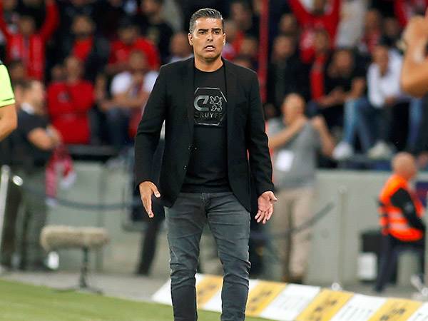 חיים סילבס. ינסה להפתיע (חיים סילבס)