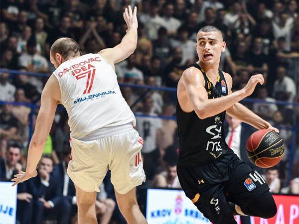 עוד ערב נהדר למדר (עמוד הטוויטר של פרטיזן)