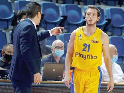 יחזור ללבוש צהוב? (אלן שיבר)