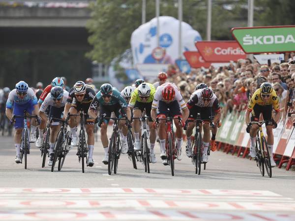 איינהורן שני משמאל (ספרינט סייקלינג)