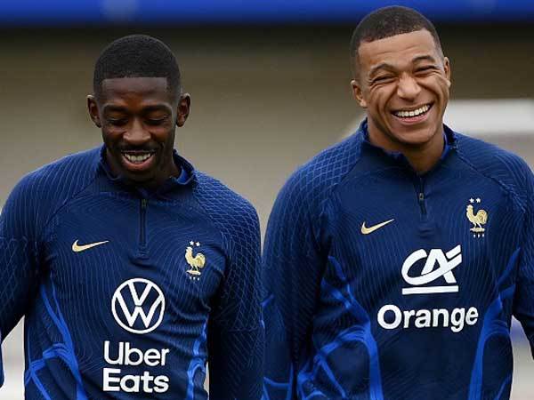 דמבלה. רוצה לשתף פעולה עם אמבפה לא רק באימונים (FRANCK FIFE/AFP via Getty Images)