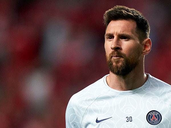 בגלל סט בגדים. מסי (GETTY)