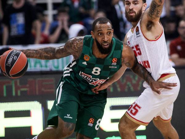 דריק וויליאמס. רק כמעט (Panagiotis Moschandreou/Euroleague Basketball via Getty Images)