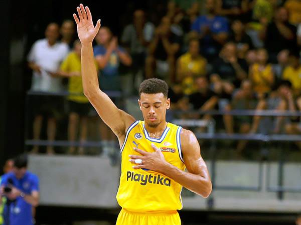 מכבי תלך לאן שהוא ובראון יובילו אותה (אלן שיבר)