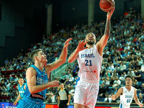 רשם משחק טוב. ארצי (אלן שיבר)