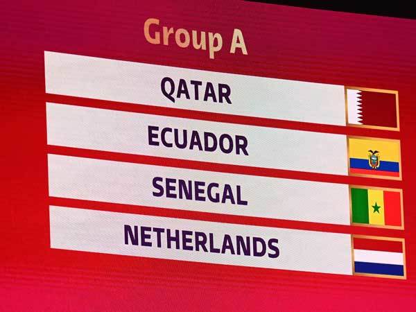 בית 1. המארגנים דאגו שהמארחת תבעט את בעיטת הפתיחה (Photo by David Ramos/Getty Images)