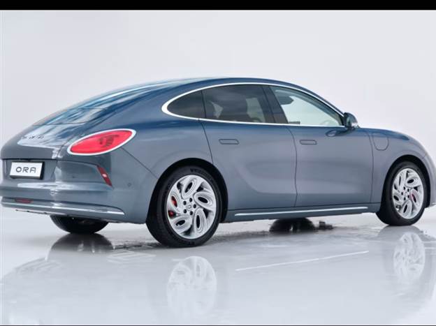 הדגם הבא של ORA עם ארבע דלתות ומבנה דמוי קופה. גם הוא יגיע לישראל