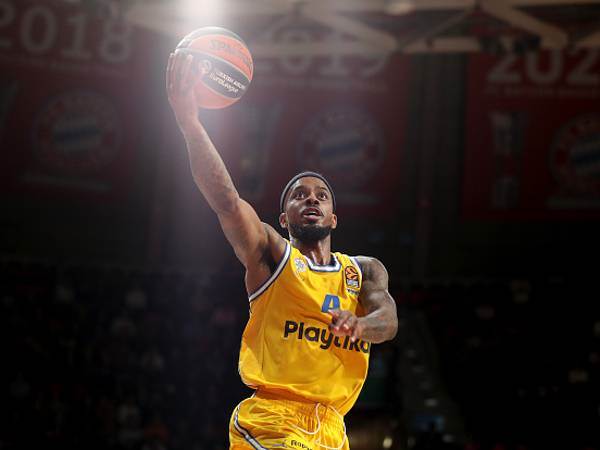 עושה הכל (GETTY)