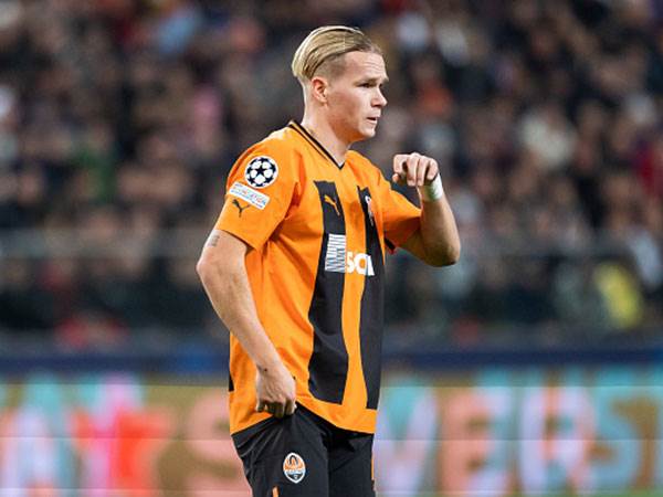 המדרף אחריו מדליק נורות אדומות (Mikolaj Barbanell/SOPA Images/LightRocket via Getty)