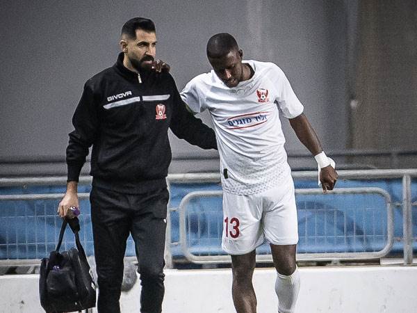 סובל ממתיחה בתאומים. טוואטחה (עודד קרני)