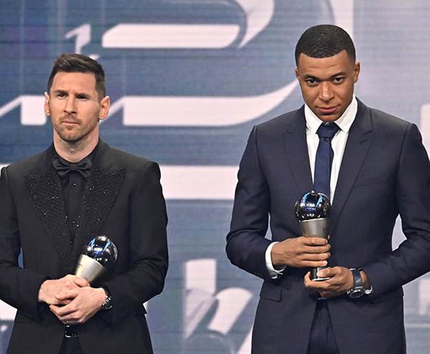 אמבפה ומסי. מחוץ לשלישייה של חזן (Aurelien Meunier/Getty Images)