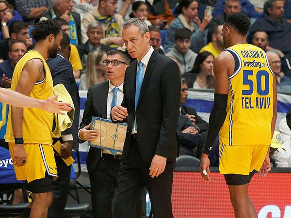 קבוצה של מאמן (אלן שיבר)