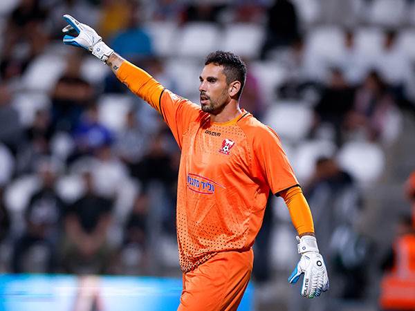 יעמוד בשער (מאור אלקסלסי)