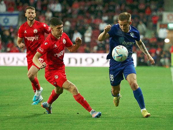 בכר. לא התאקלם בישראל (אלן שיבר)