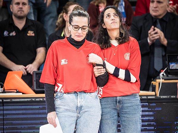 טקס מצמרר לבני משפחת קוץ המנוחים (עודד קרני)