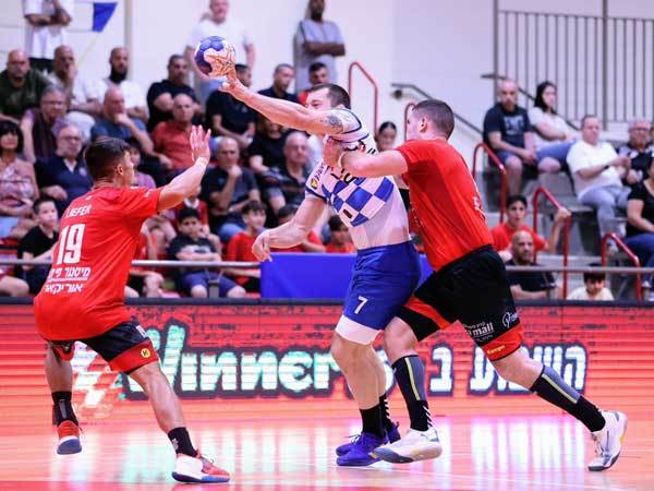 (הדר ואן קולא איגוד הכדוריד)