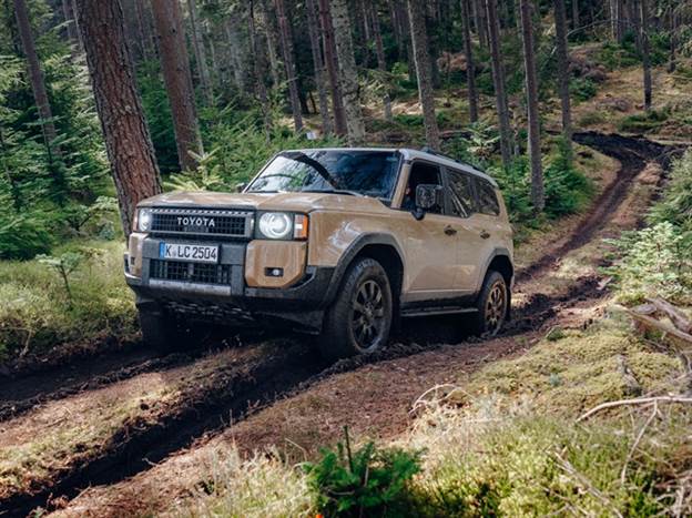 במקום הבקרות האלקטרוניות, רגל מיומנת על הדוושה משיגה תוצאה דומה ואולי אף טובה יותר