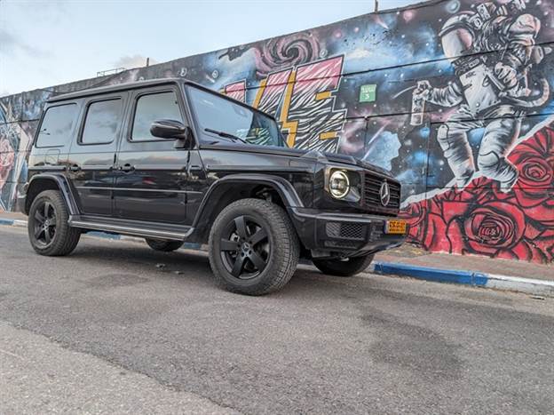 מנוע V8 בשרני ותאוצה כאילו היה הוט האצ' עצבנית במיוחד