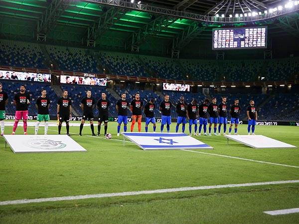 מחכים לחזרת הקהל (מאור אלקסלסי)