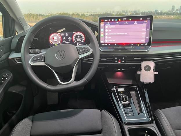 תא נוסעים איכותי עם מסך גדול יותר, אבל לא הכל מושלם