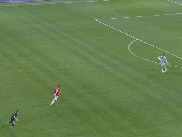 השער השני: ניב אליאסי מרחיק הישר לרגליו של דולב חזיזה