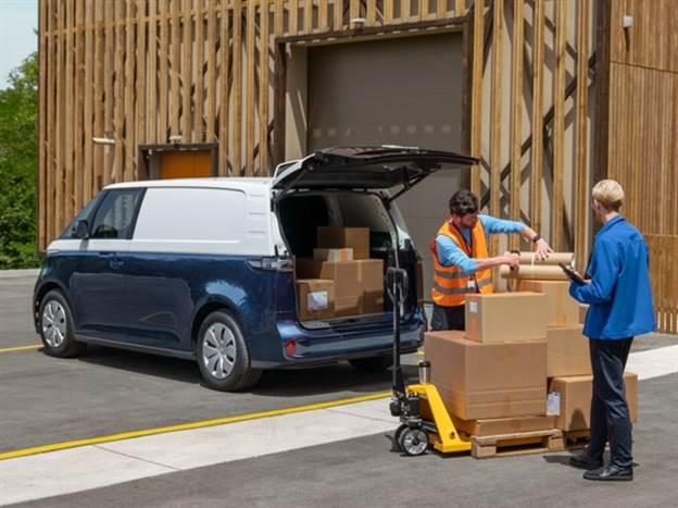 יש גם גרסה מסחרית סגורה, אבל הטרנספורטר מתעלה עליה בכל פרמטר