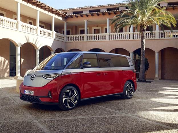 ויש גם GTX ספורטיבית עם הנעה כפולה ו-340 כ“ס