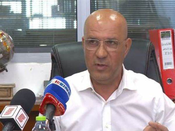 הוא חוזר. דוכי