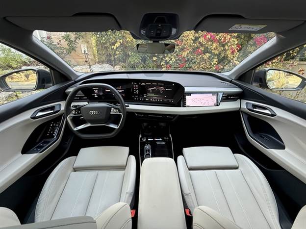 פילוסופיית ריבוי המסכים הנוכחית של אאודי. זה באמת כזה נוח?