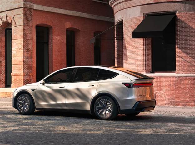 למרות הממדים שצמחו, הטווח גדל ב-81 ק“מ. האם יש כאן סוללה גדולה יותר?