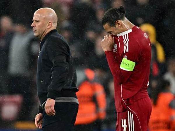 "לא היו באזור". ואן דייק וסלוט (GETTY)