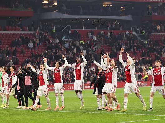 אייאקס, מרוצים מההעפלה (getty)