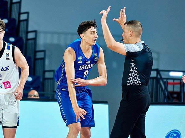 (FIBA)