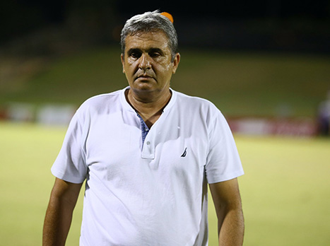 כהן. "שמו לי מקלות בגלגלים"