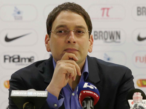 השאיר אדמה חרוכה. כבירי (אלן שיבר)