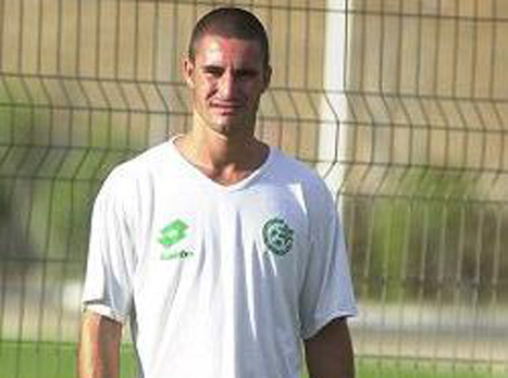 נחשב לכישרון ענק בשנות ה-90. חסן (האתר הרשמי של מכבי חיפה)